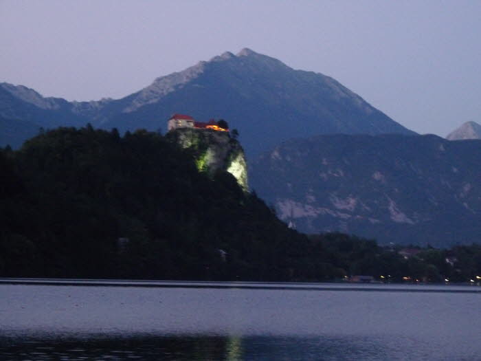 Bled_mit_Burg_q0032